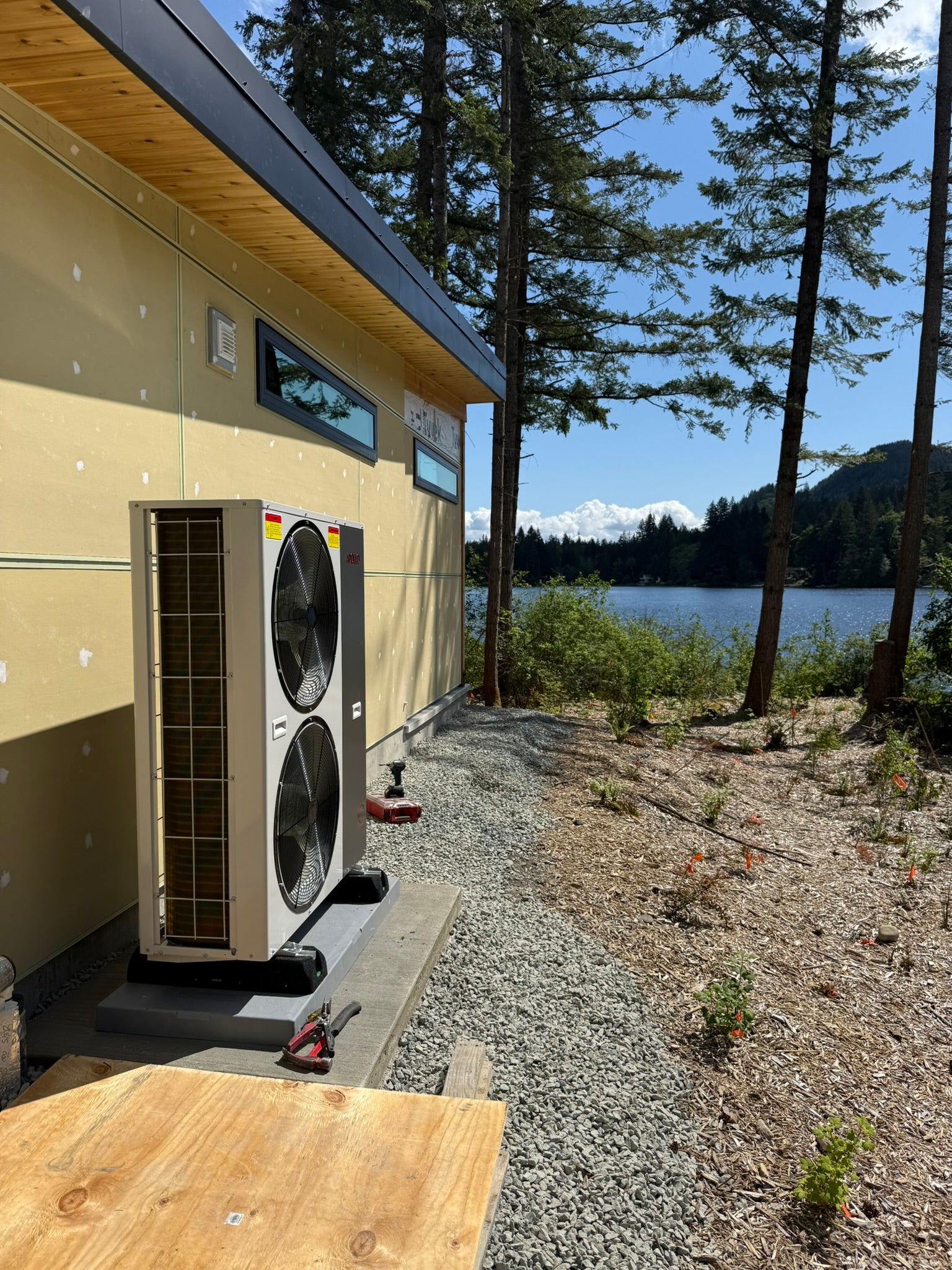 APOLLO Commercial Heat Pump - 72k btu / 6 ton - Air to Water - EVI Inverter DC technology