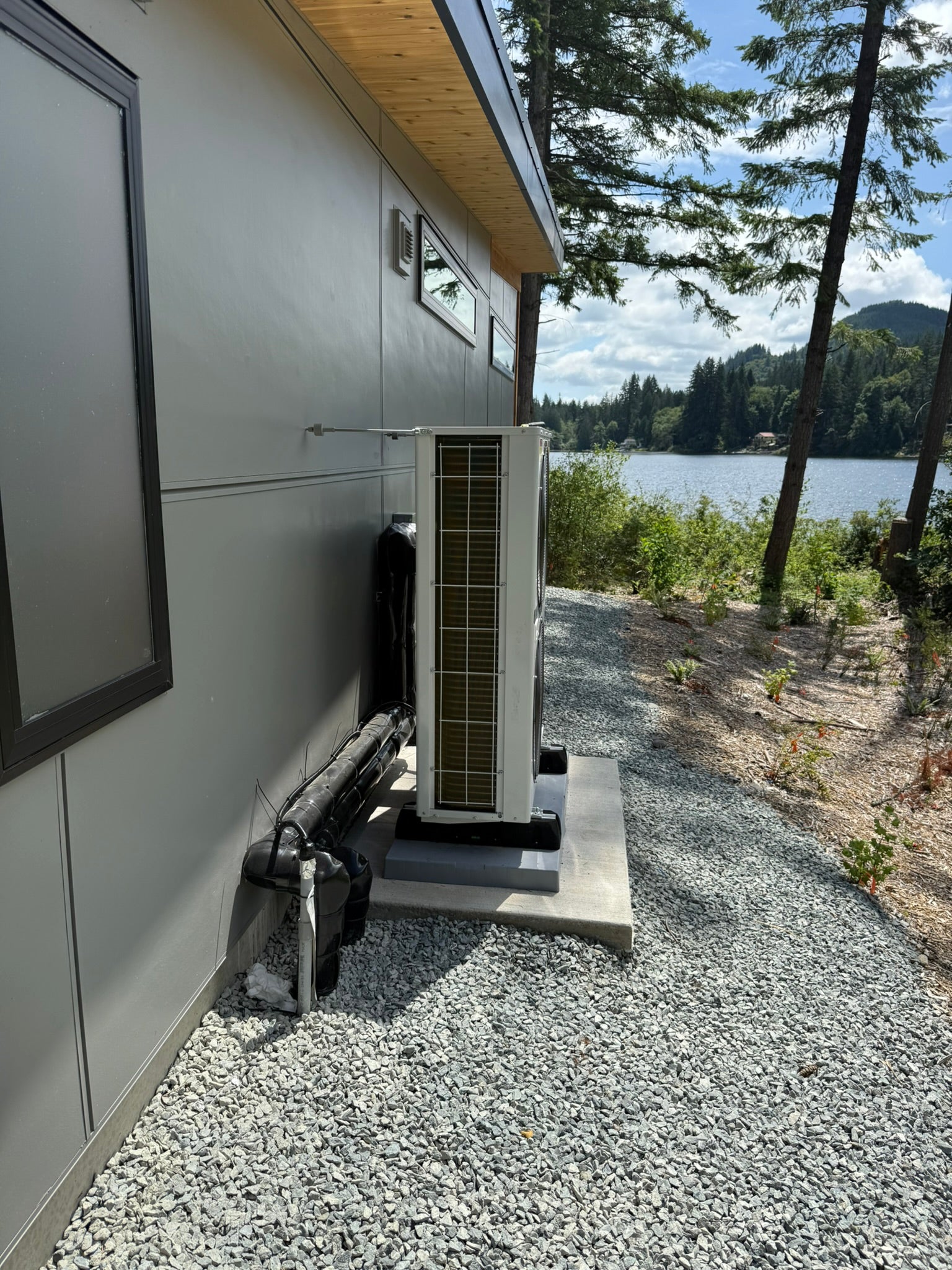APOLLO Commercial Heat Pump - 72k btu / 6 ton - Air to Water - EVI Inverter DC technology