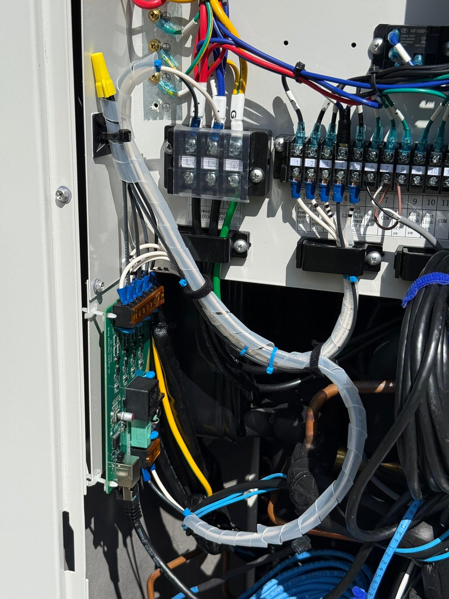 APOLLO Commercial Heat Pump - 72k btu / 6 ton - Air to Water - EVI Inverter DC technology