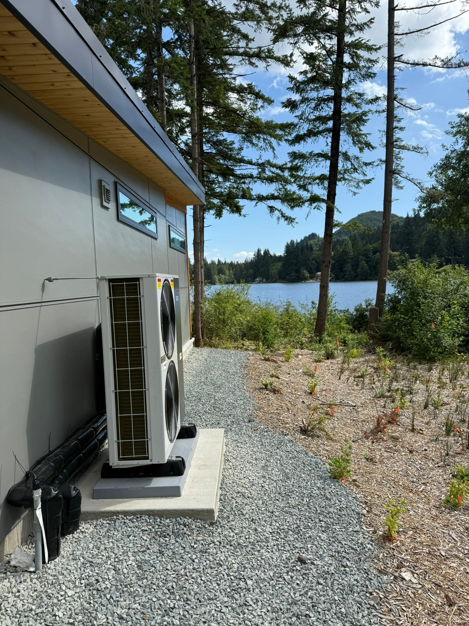 APOLLO Commercial Heat Pump - 72k btu / 6 ton - Air to Water - EVI Inverter DC technology