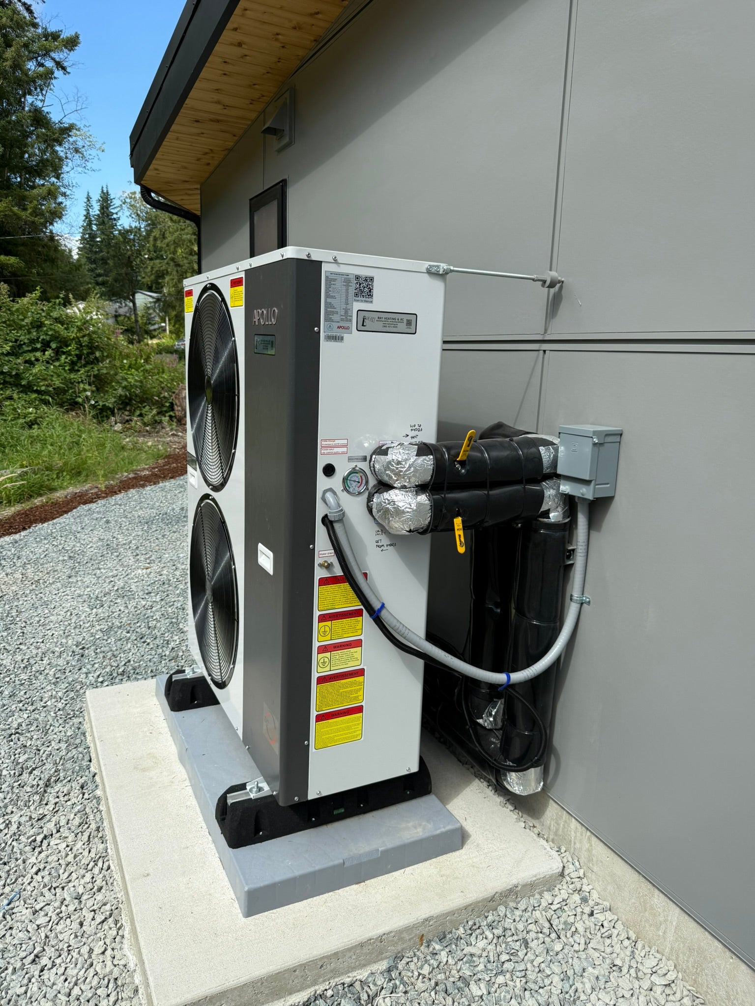 APOLLO Commercial Heat Pump - 72k btu / 6 ton - Air to Water - EVI Inverter DC technology